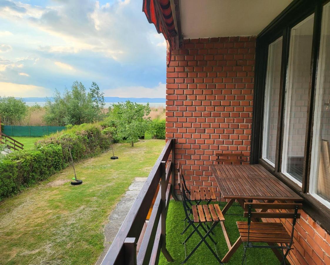 Balatonic Apartman Zamardi Luaran gambar