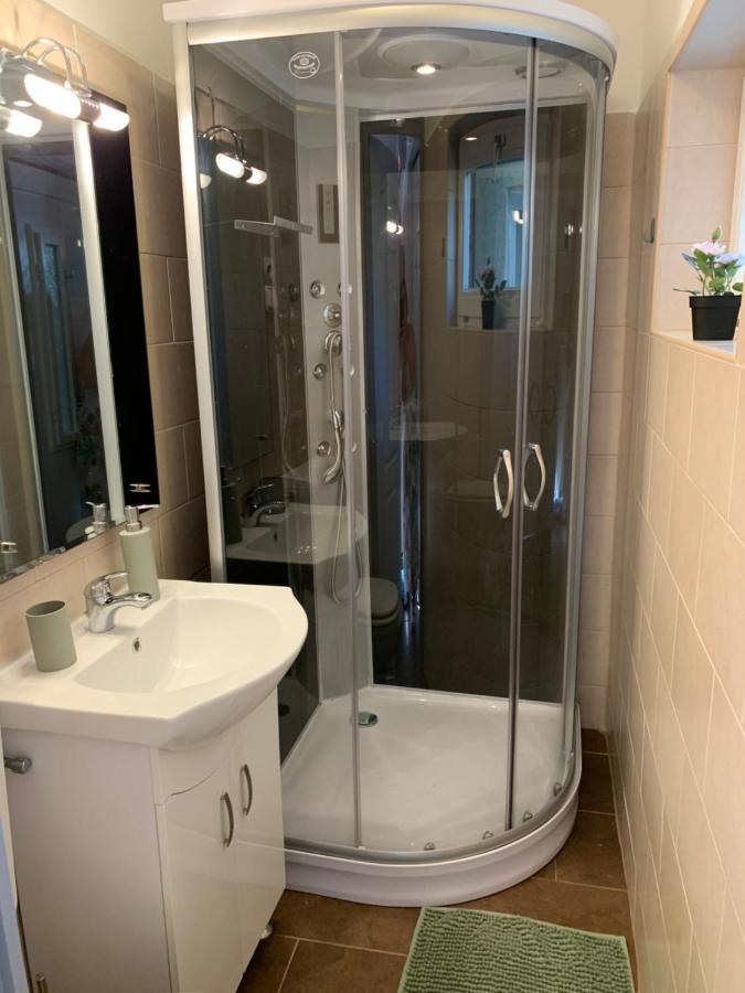 Balatonic Apartman Zamardi Luaran gambar