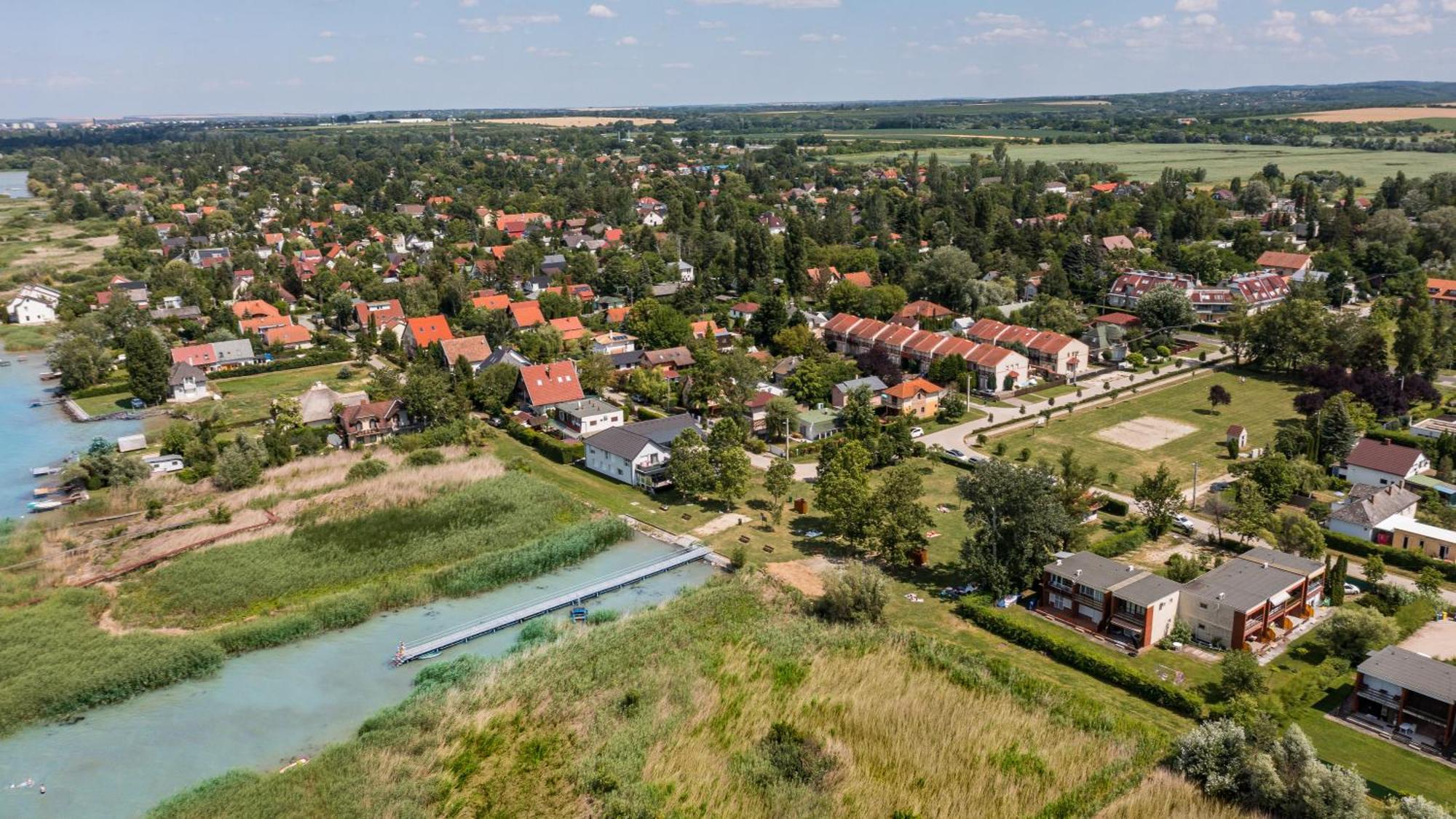 Balatonic Apartman Zamardi Luaran gambar